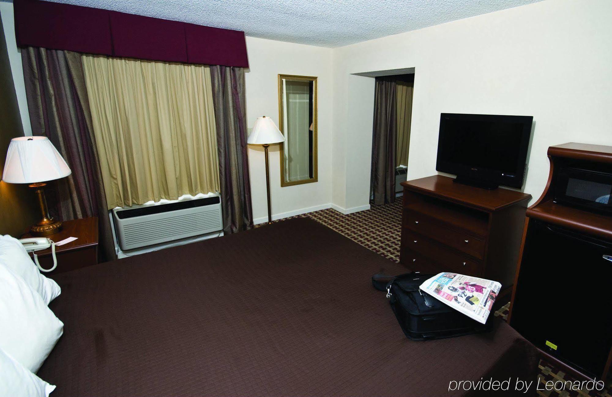 Surestay Plus Hotel By Best Western Джаксън Стая снимка